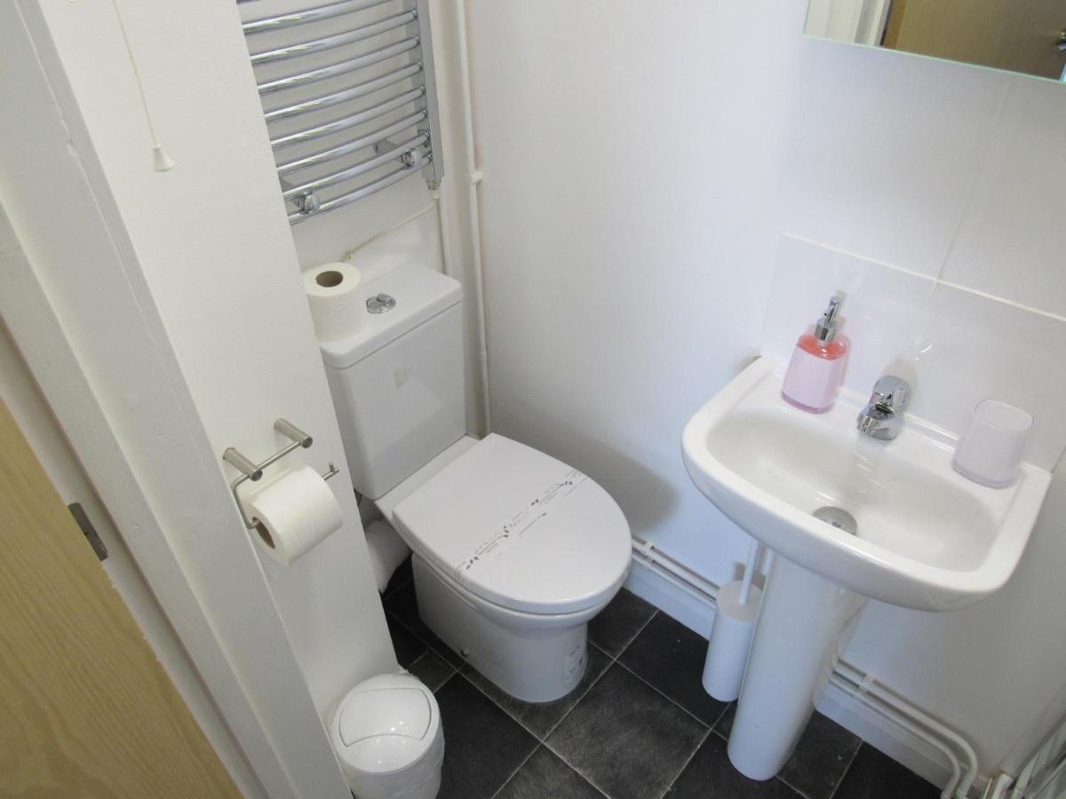 The Cambridge Suites - Tas Accommodations Exteriör bild